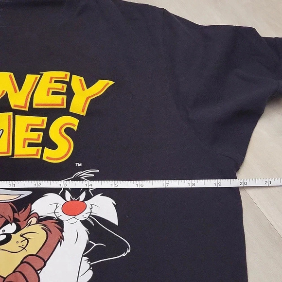 Looney Toons Front and Back Characters Black Short Sleeve Tee Mens Size Medium - Picture 6 of 6